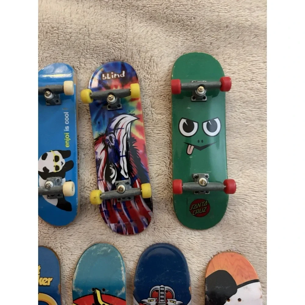 Lot Of 19 Tech Deck Boards And Skateboards‎ With Wheels
